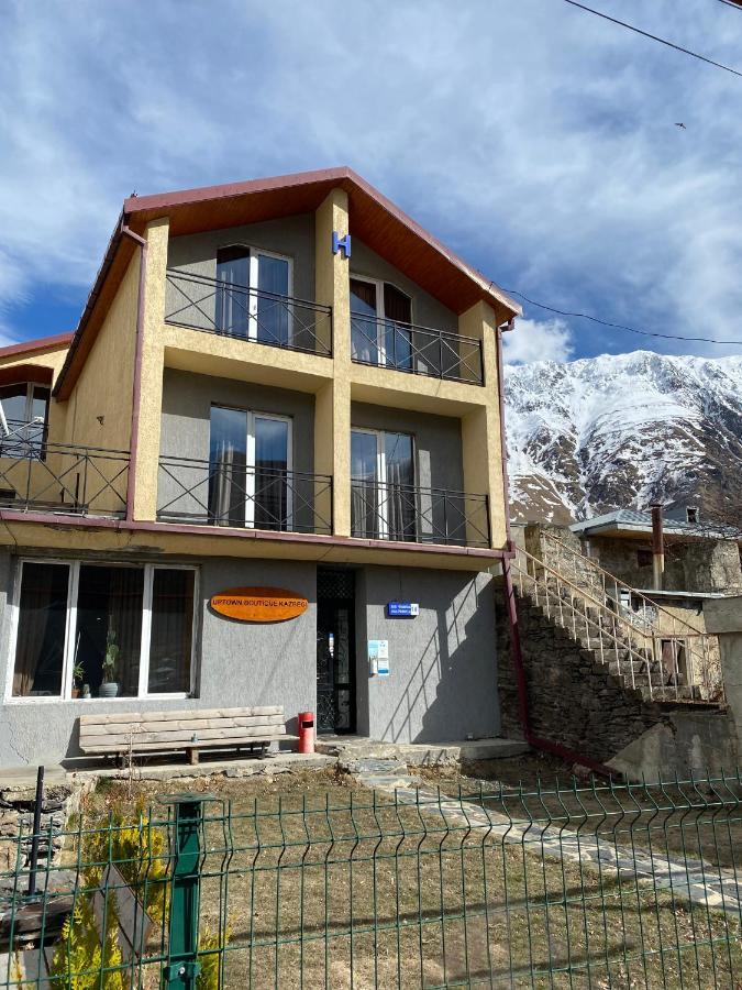 Готель Uptown Boutique Kazbegi Екстер'єр фото