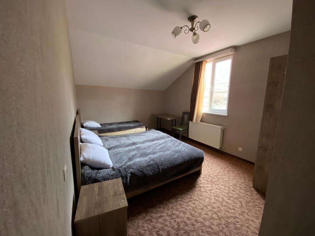 Готель Uptown Boutique Kazbegi Екстер'єр фото