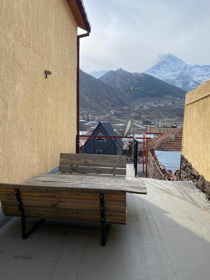 Готель Uptown Boutique Kazbegi Екстер'єр фото