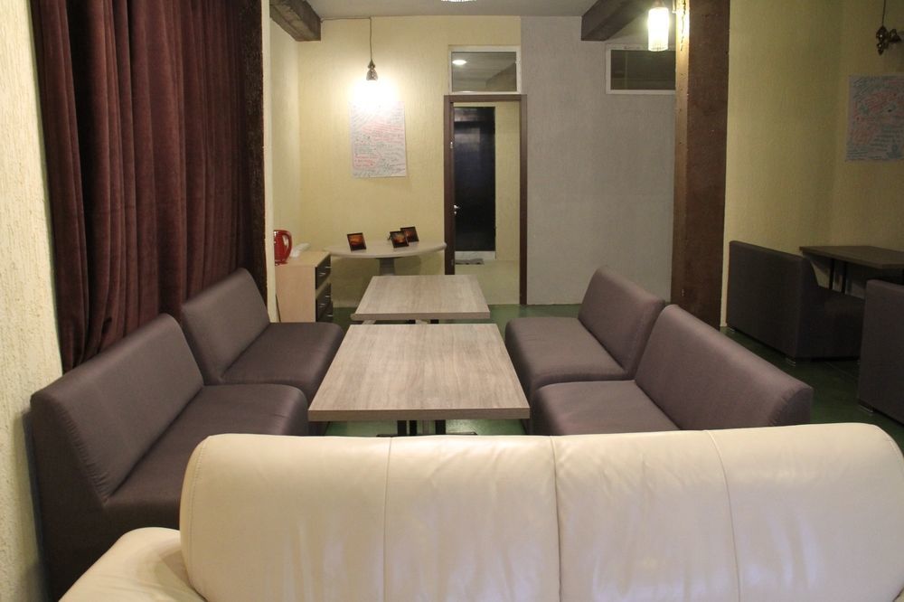 Готель Uptown Boutique Kazbegi Екстер'єр фото
