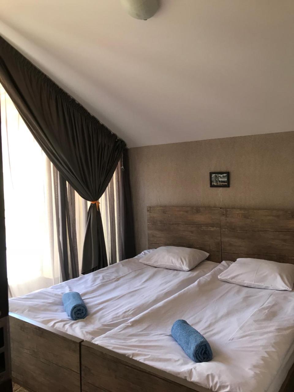 Готель Uptown Boutique Kazbegi Екстер'єр фото