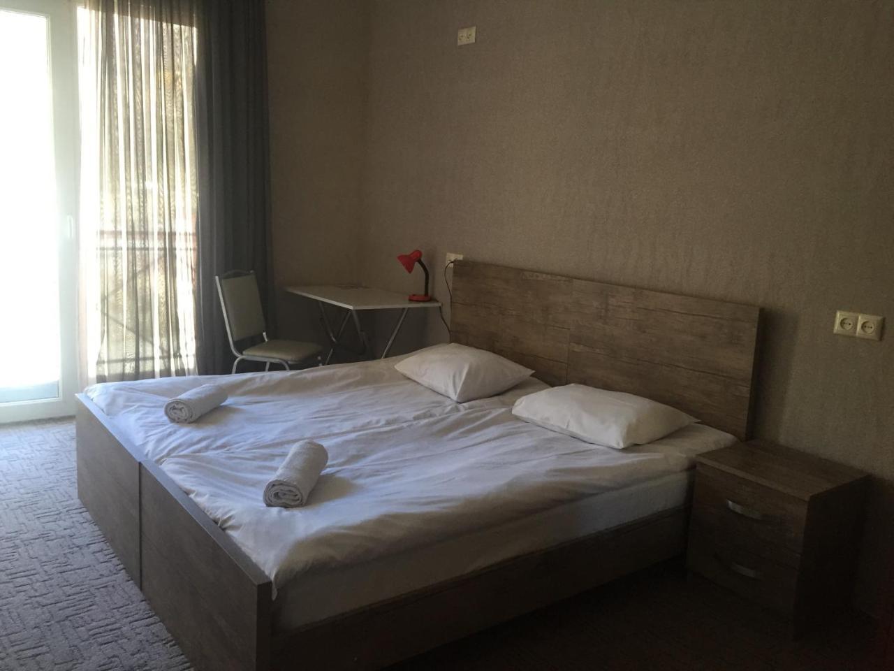 Готель Uptown Boutique Kazbegi Екстер'єр фото