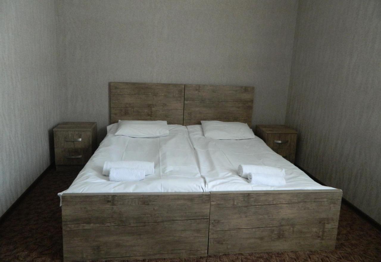 Готель Uptown Boutique Kazbegi Екстер'єр фото